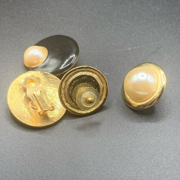 Pairs of Classic Pearls Earrings Clip On and Pierced with Black Enamel Elegant - Picture 4 of 5